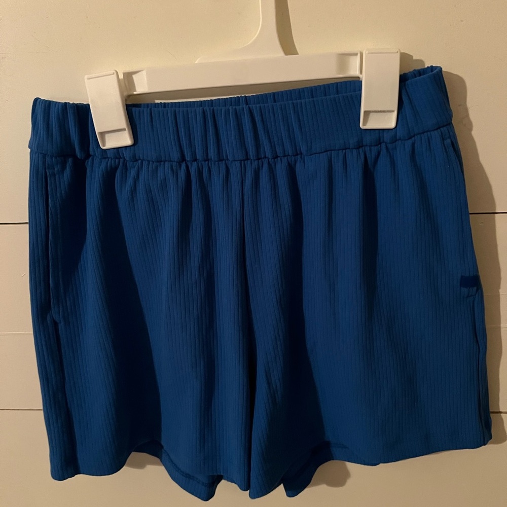 CRZ YOGA Blue Athletic Shorts with Elastic Waistband